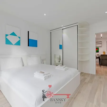 Sofia 2 - Modern Station -by Easylife Swiss