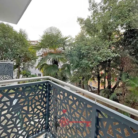 Sofia 2 - Modern Station -by Easylife Swiss Lugano